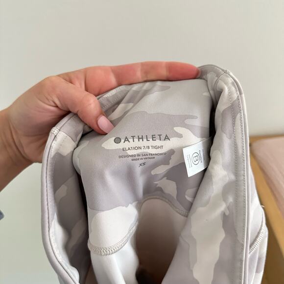 Athleta Elation 7/8 Tight Pull On Camo Print Activewear Leggings Gray XS - Picture 9 of 11